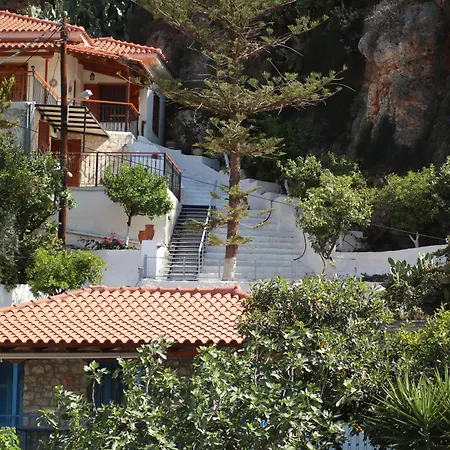 Arokaria * Parálion Ástros