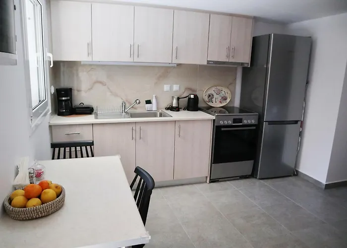 Arokaria Parálion Ástros