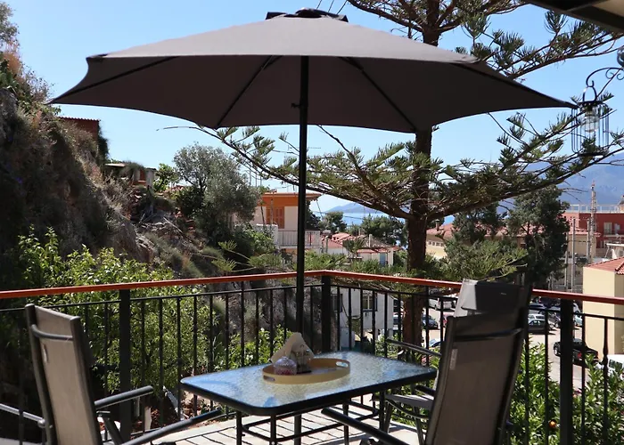 Arokaria * Parálion Ástros